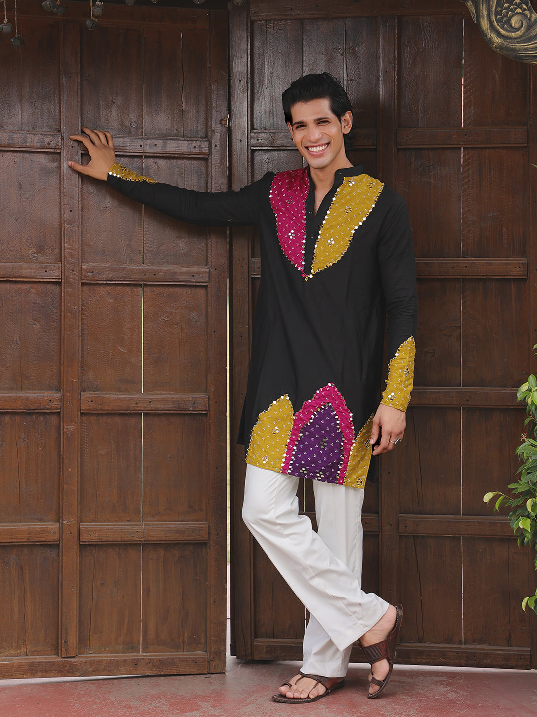Men’s Black Cotton Multicolor Embellished Kurta