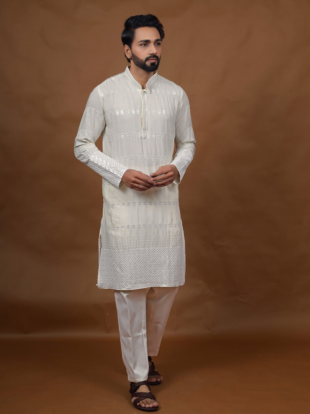 Off-White Embroidered Kurta – Mandarin Collar
