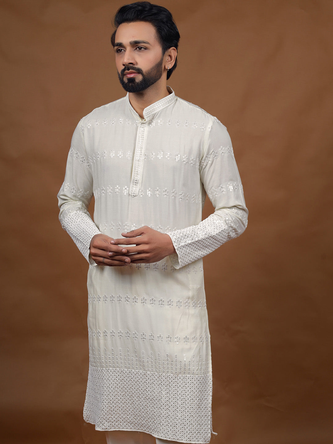 Off-White Embroidered Kurta – Mandarin Collar